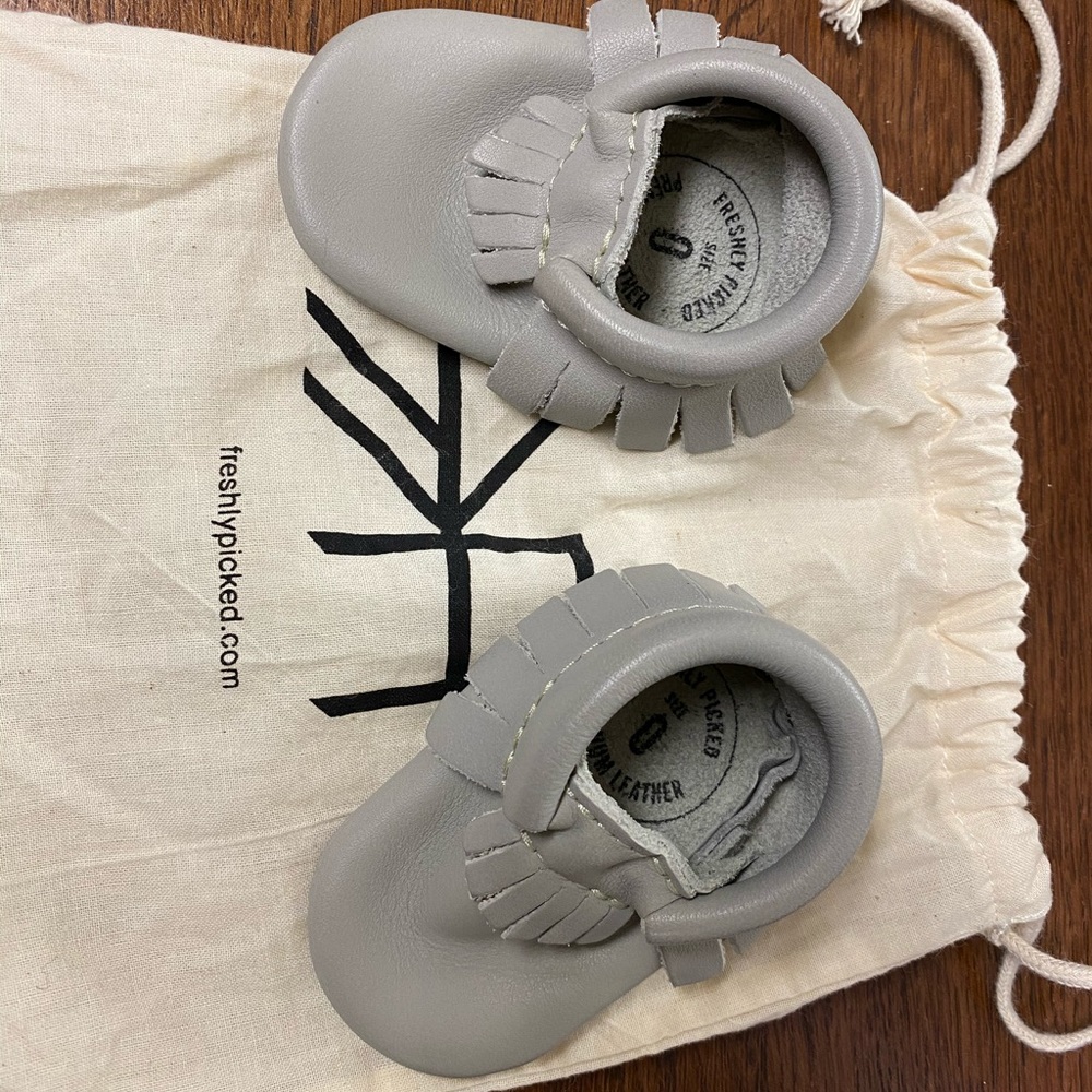 Newborn Cashmere Fresh picked shoes size 0